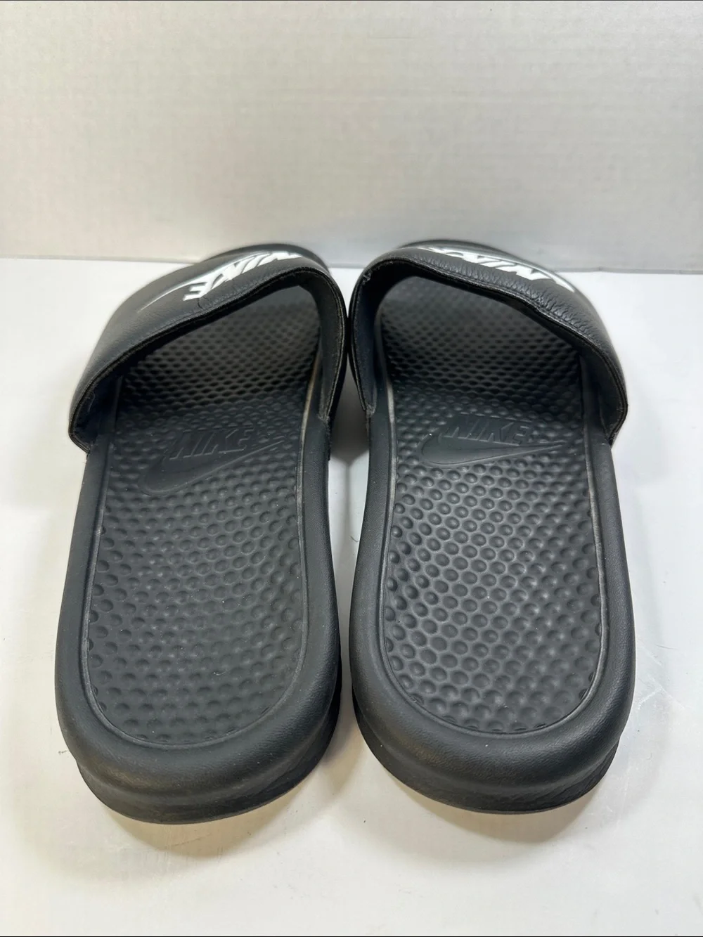 Nike Men’s Black Slides Sandals  Flip Flops Size 13